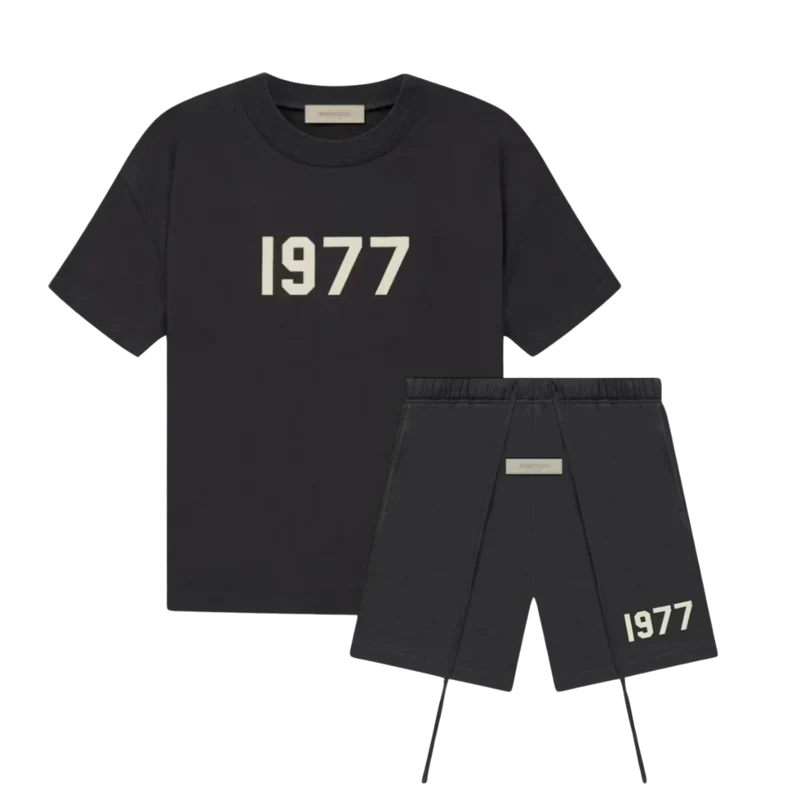 Essentials set 1977