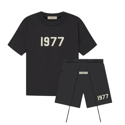 Essentials set 1977