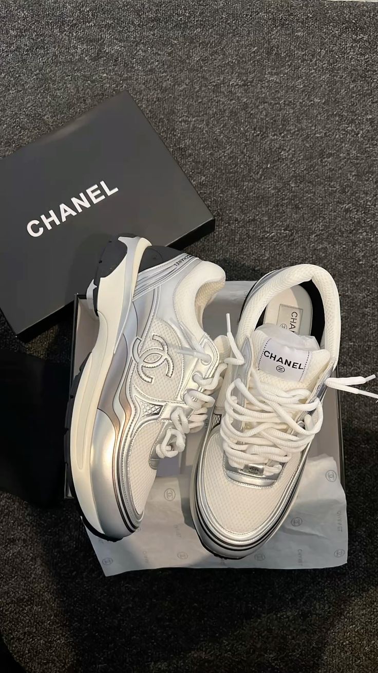 CHANEL RUNNERS